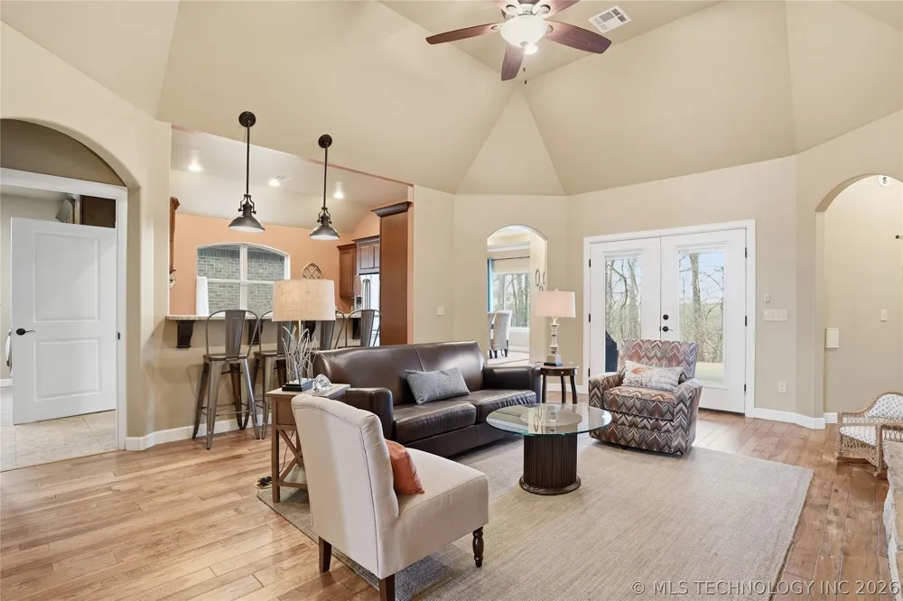 647 E Huntsville Place Broken Arrow, OK 74011