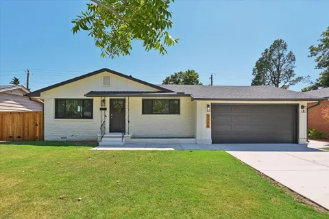 5728 E 25th Place
