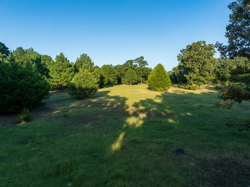 2 4450 ROAD Locust Grove, OK 74352