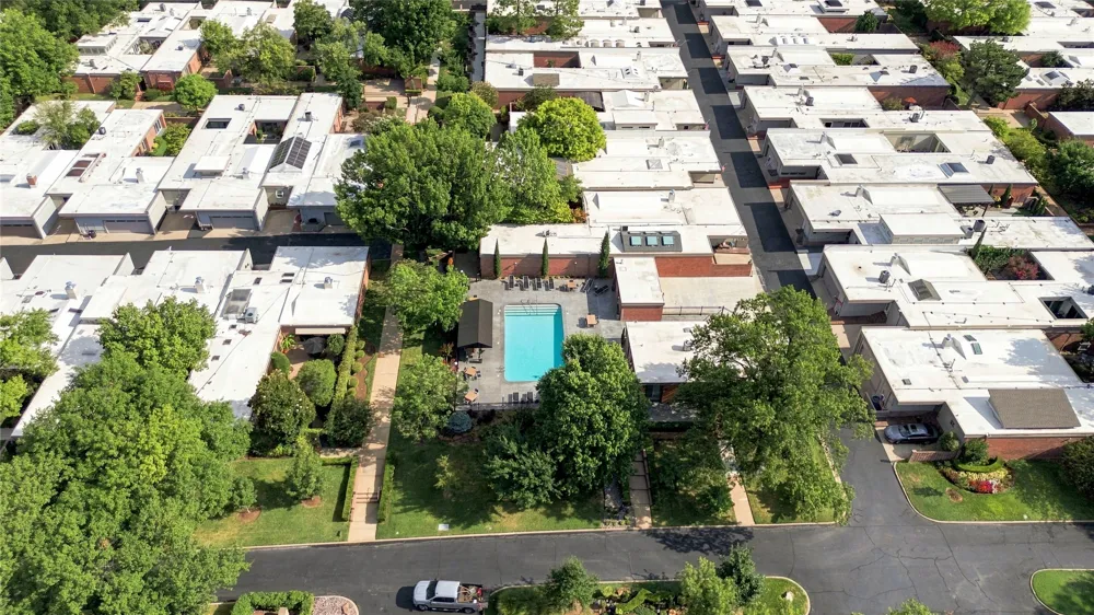 2427 E 72nd Street #5-C-2 Tulsa, OK 74136