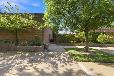 2427 E 72nd Street #5-C-2