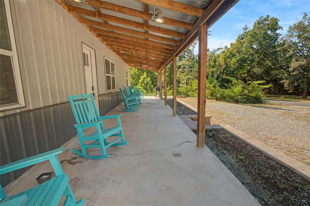 232 Oak Hollow Road Eufaula, OK 74432