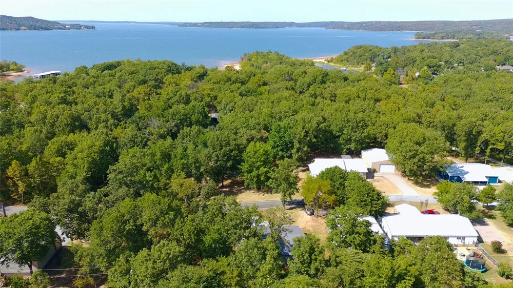 232 Oak Hollow Road Eufaula, OK 74432