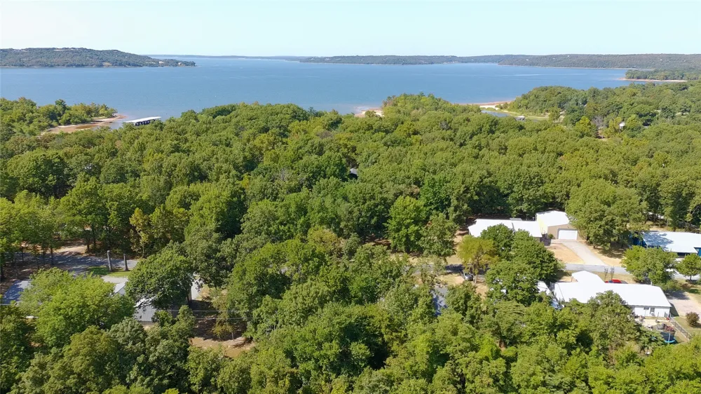 232 Oak Hollow Road Eufaula, OK 74432