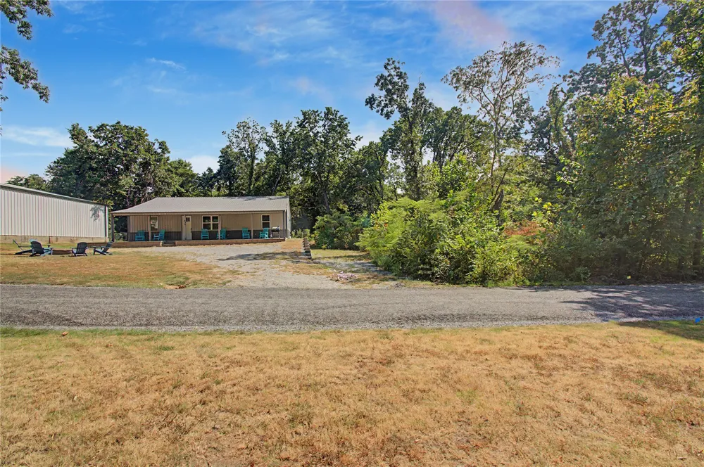 232 Oak Hollow Road Eufaula, OK 74432