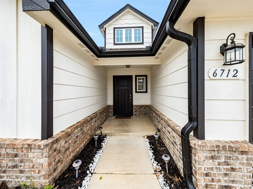 6712 S 17th Street Broken Arrow, OK 74011