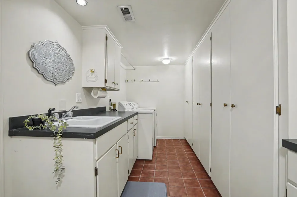 1736 S Cheyenne Avenue #20 Tulsa, OK 74119