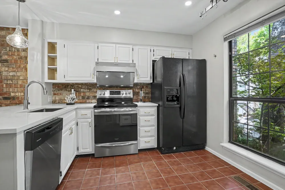 1736 S Cheyenne Avenue #20 Tulsa, OK 74119