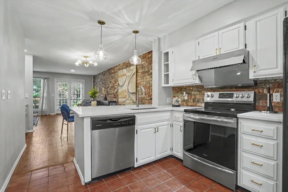 1736 S Cheyenne Avenue #20 Tulsa, OK 74119