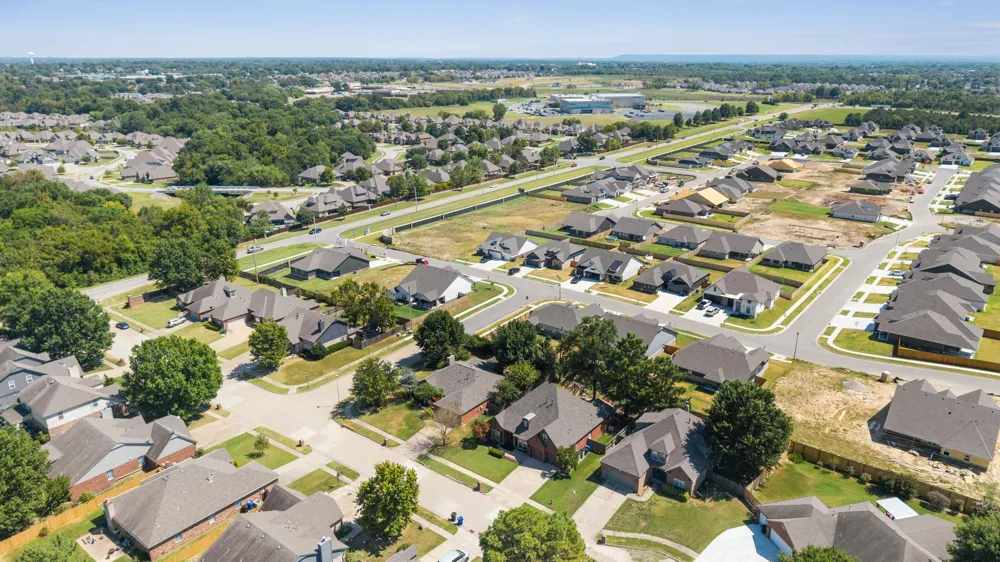 3705 W Canton Street Broken Arrow, OK 74012