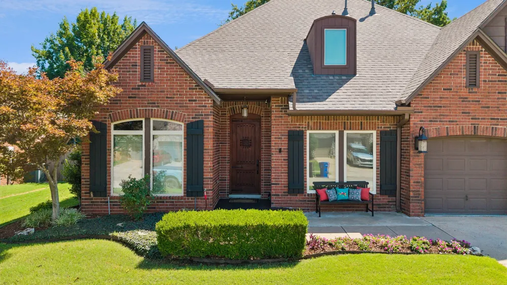 3705 W Canton Street Broken Arrow, OK 74012