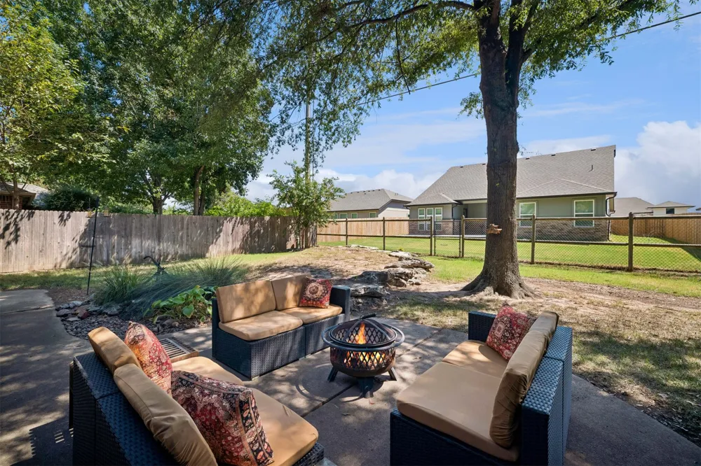 3705 W Canton Street Broken Arrow, OK 74012