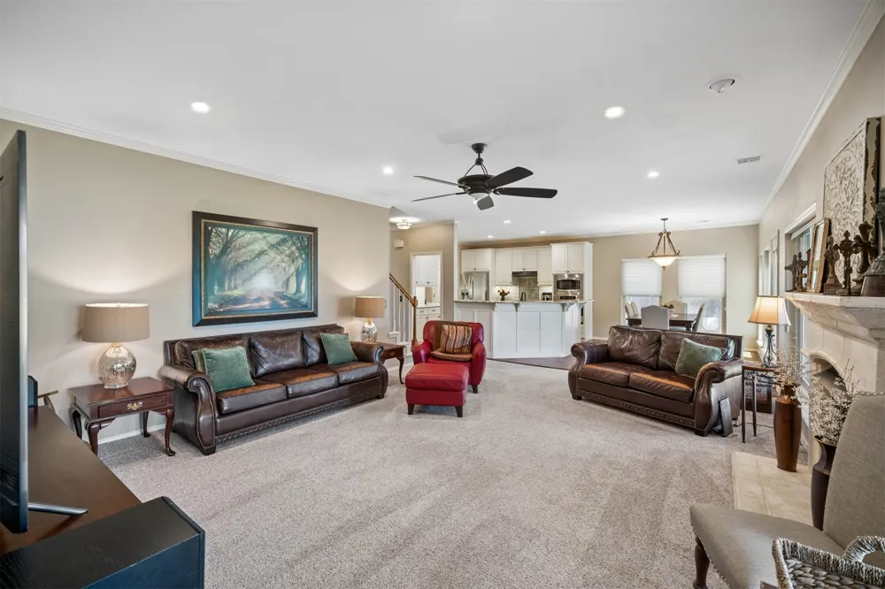 3705 W Canton Street Broken Arrow, OK 74012