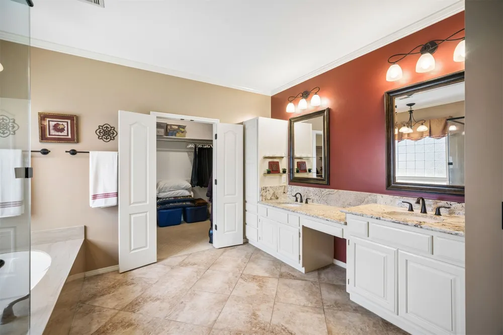 3705 W Canton Street Broken Arrow, OK 74012