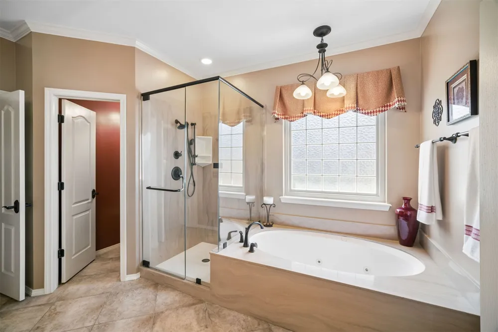 3705 W Canton Street Broken Arrow, OK 74012