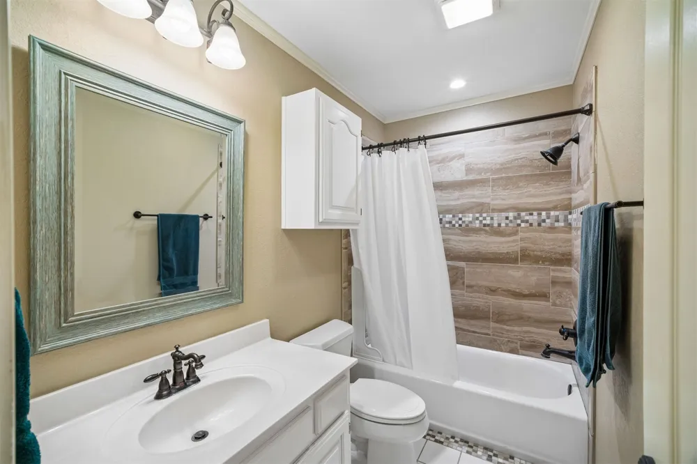 3705 W Canton Street Broken Arrow, OK 74012