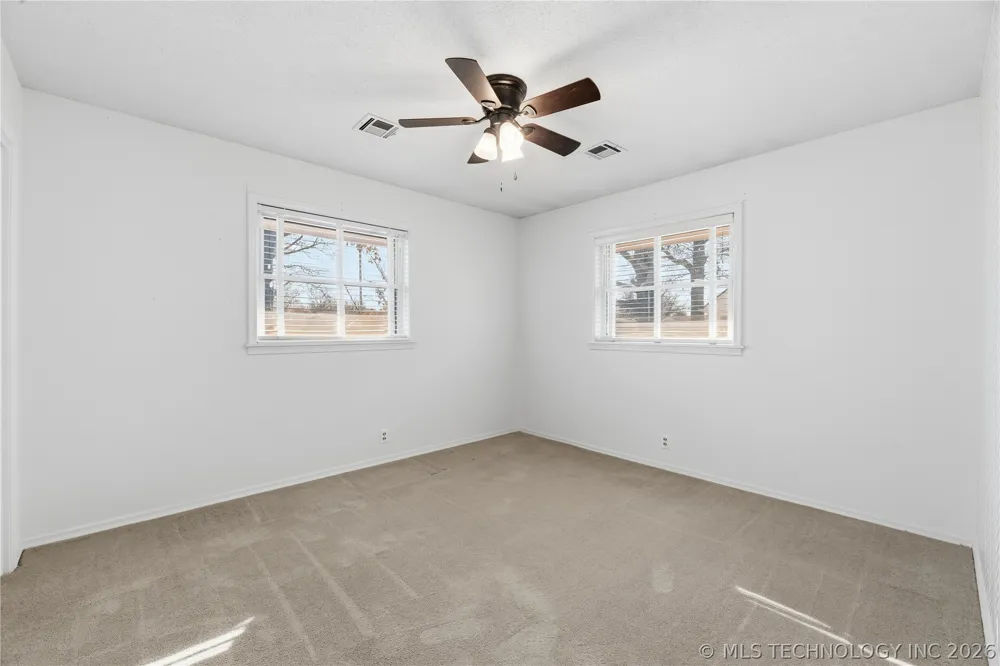 1037 Meadow Drive Bartlesville, OK 74006