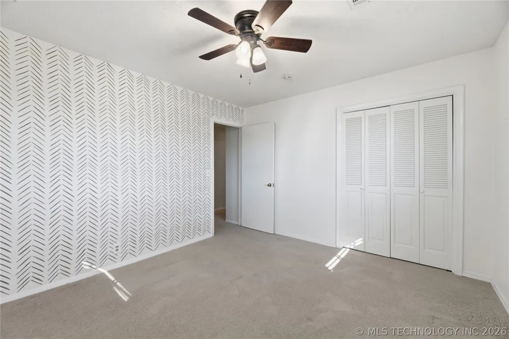1037 Meadow Drive Bartlesville, OK 74006