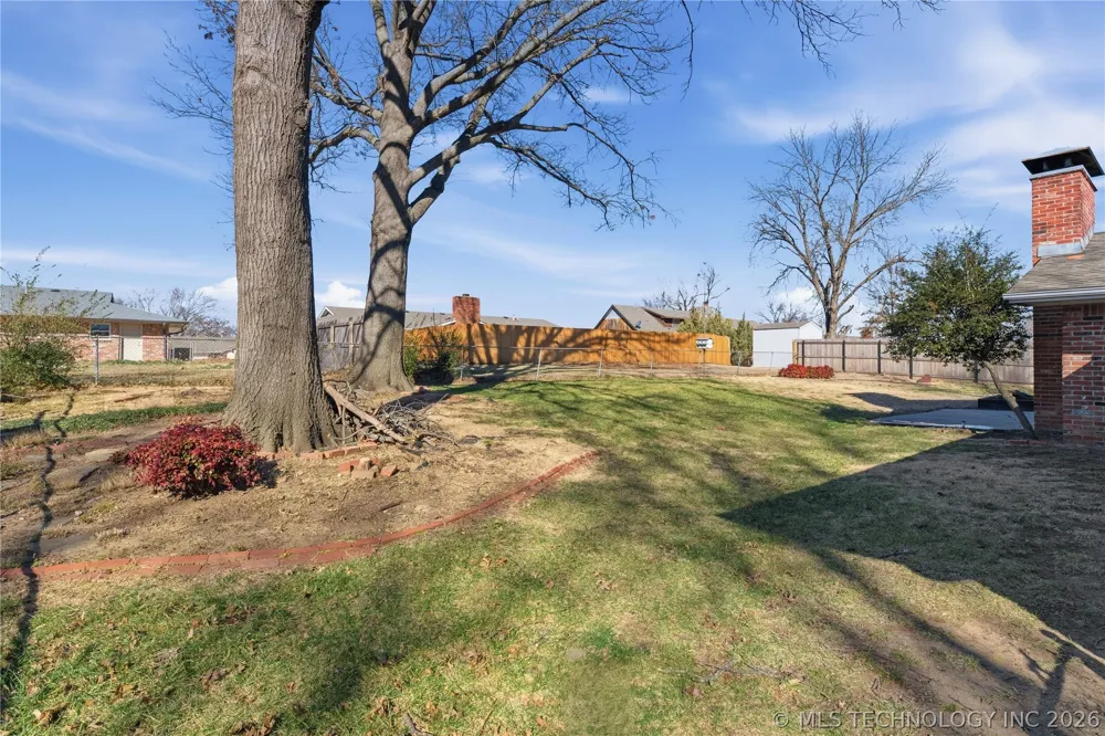 1037 Meadow Drive Bartlesville, OK 74006