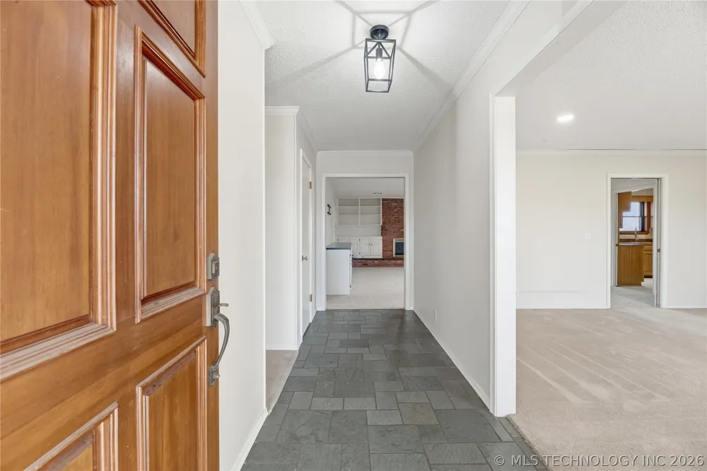 1037 Meadow Drive Bartlesville, OK 74006