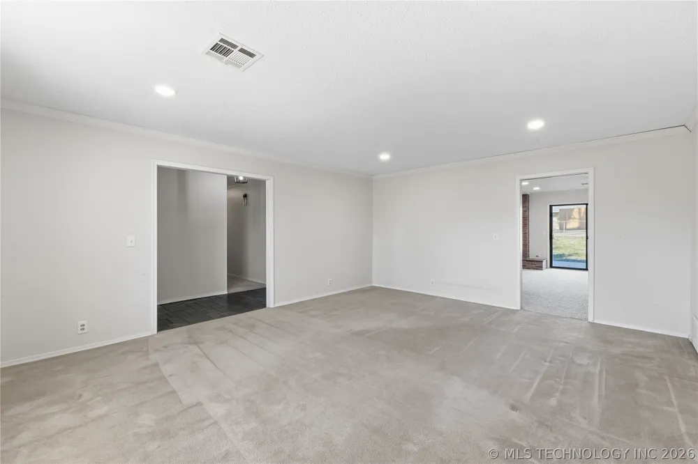 1037 Meadow Drive Bartlesville, OK 74006