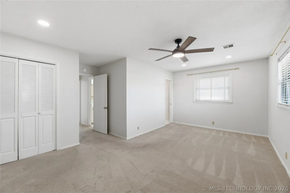 1037 Meadow Drive Bartlesville, OK 74006