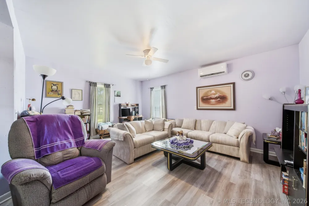 1217 Kansas Street Pawnee, OK 74058