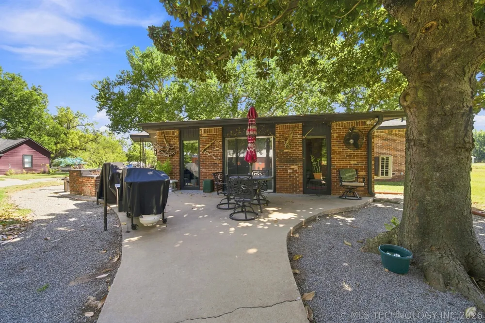1217 Kansas Street Pawnee, OK 74058