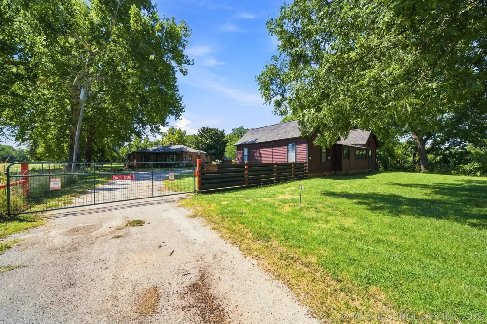 1217 Kansas Street Pawnee, OK 74058