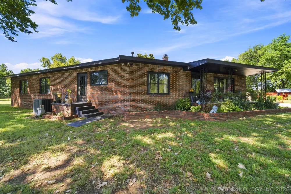1217 Kansas Street Pawnee, OK 74058
