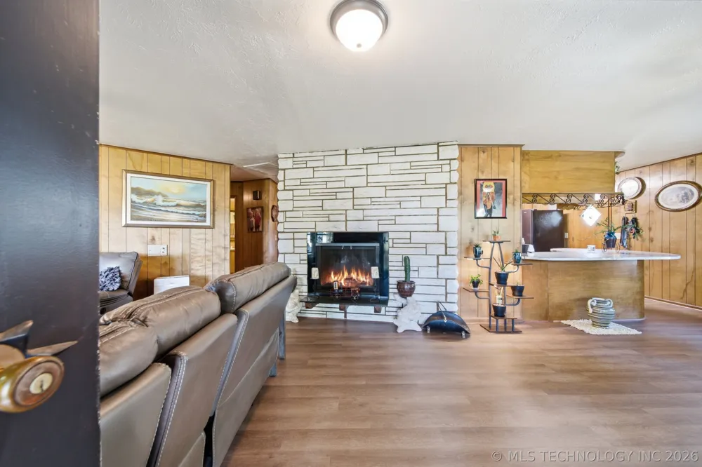 1217 Kansas Street Pawnee, OK 74058