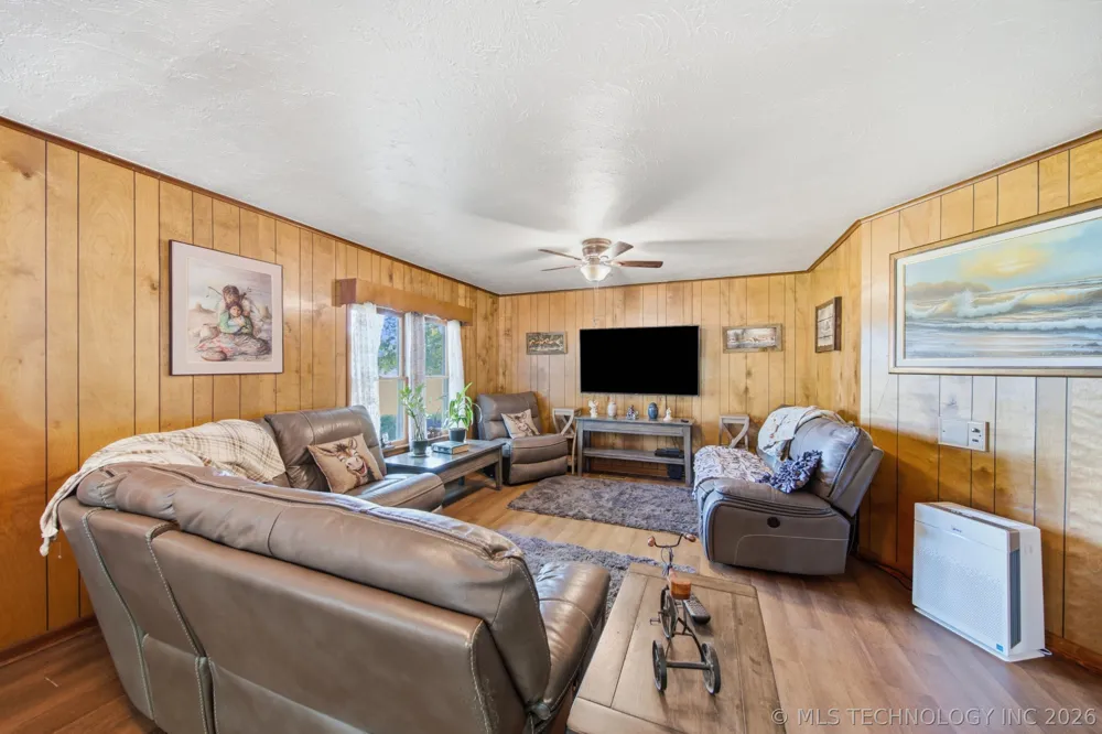 1217 Kansas Street Pawnee, OK 74058