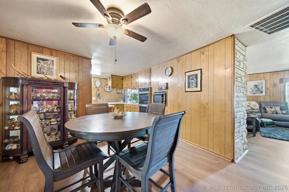 1217 Kansas Street Pawnee, OK 74058