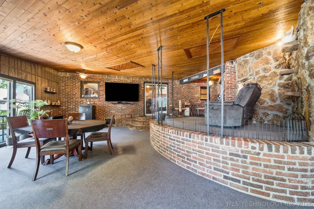 1217 Kansas Street Pawnee, OK 74058