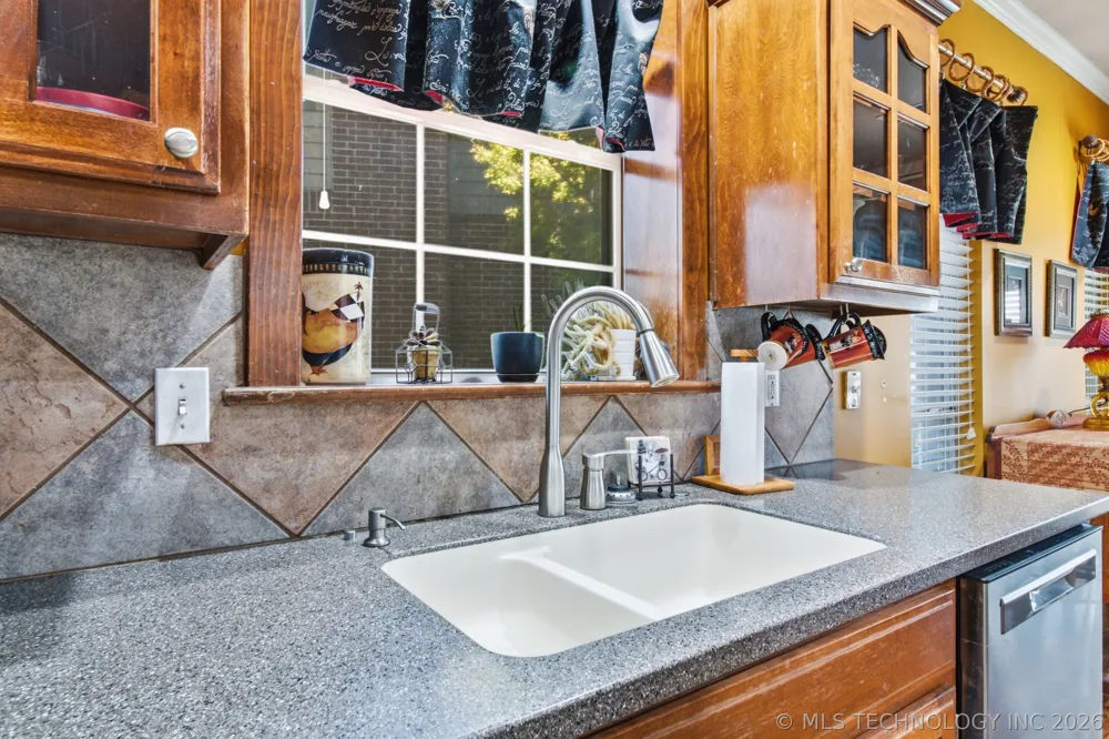 3104 Oak Avenue Broken Arrow, OK 74012