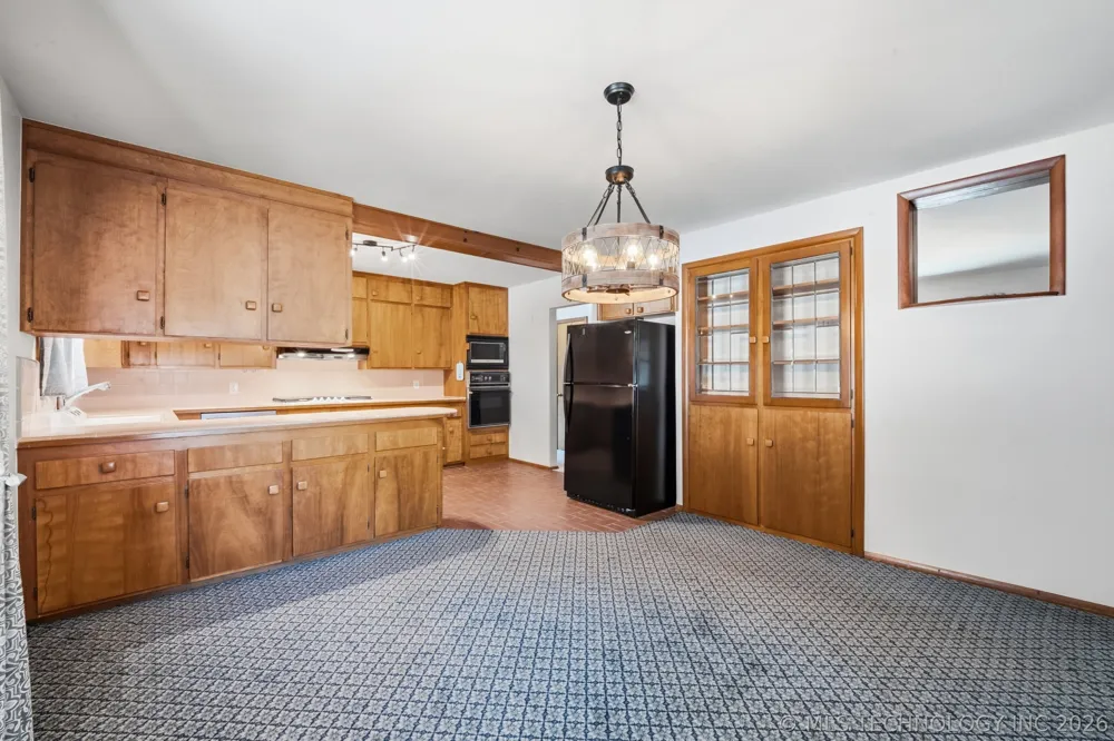 325 Hillside Drive Bartlesville, OK 74006