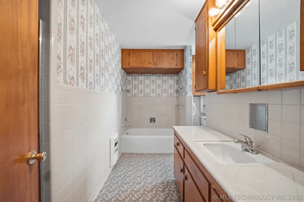 325 Hillside Drive Bartlesville, OK 74006