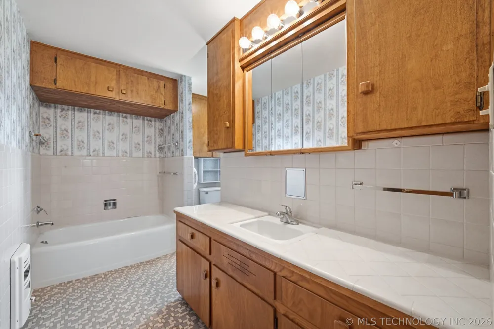 325 Hillside Drive Bartlesville, OK 74006