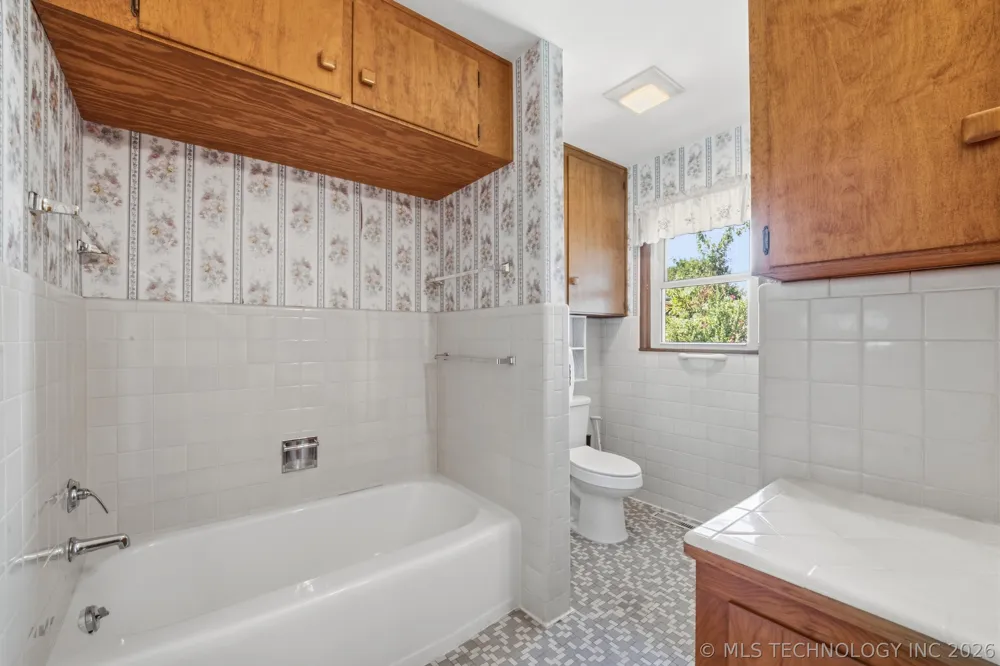325 Hillside Drive Bartlesville, OK 74006