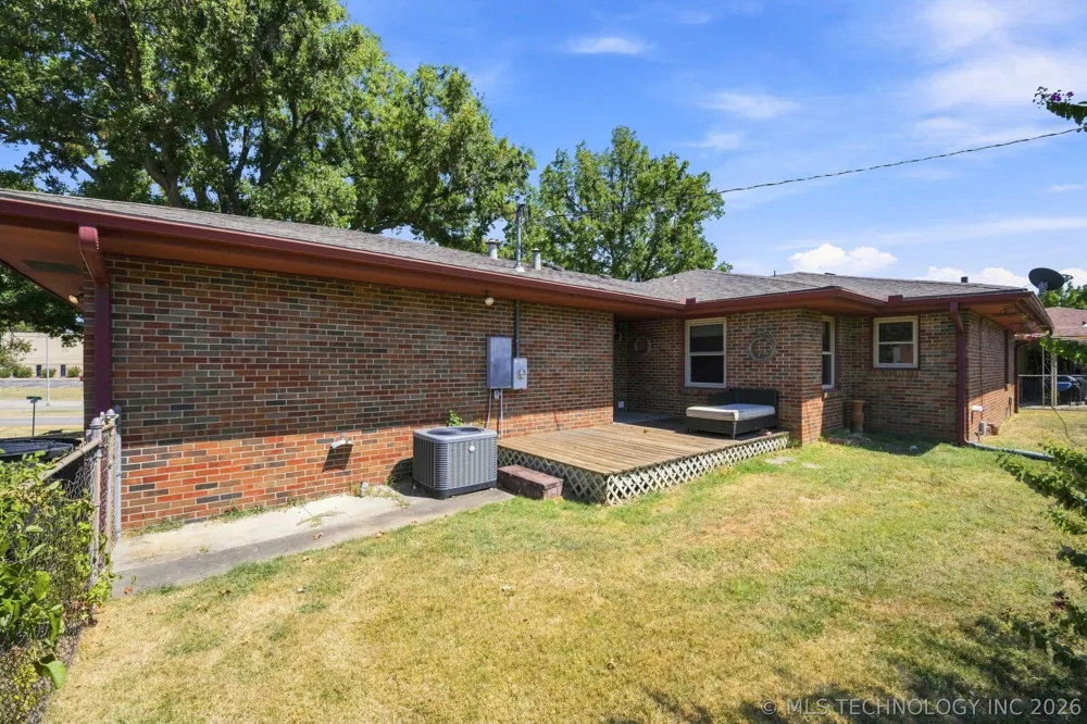 325 Hillside Drive Bartlesville, OK 74006