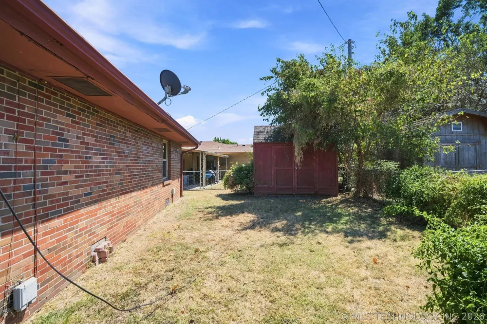 325 Hillside Drive Bartlesville, OK 74006