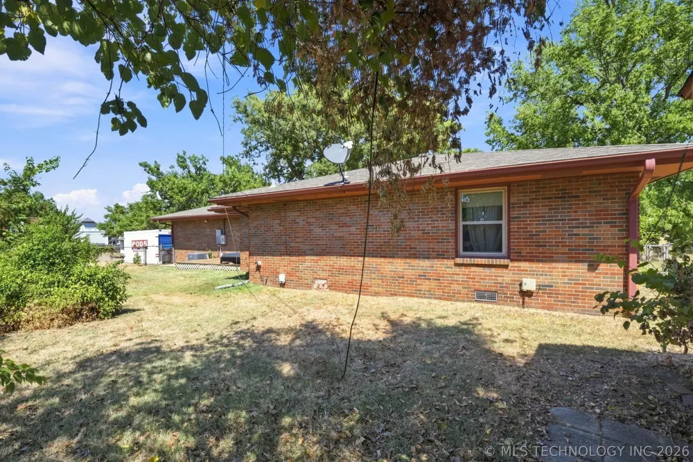 325 Hillside Drive Bartlesville, OK 74006