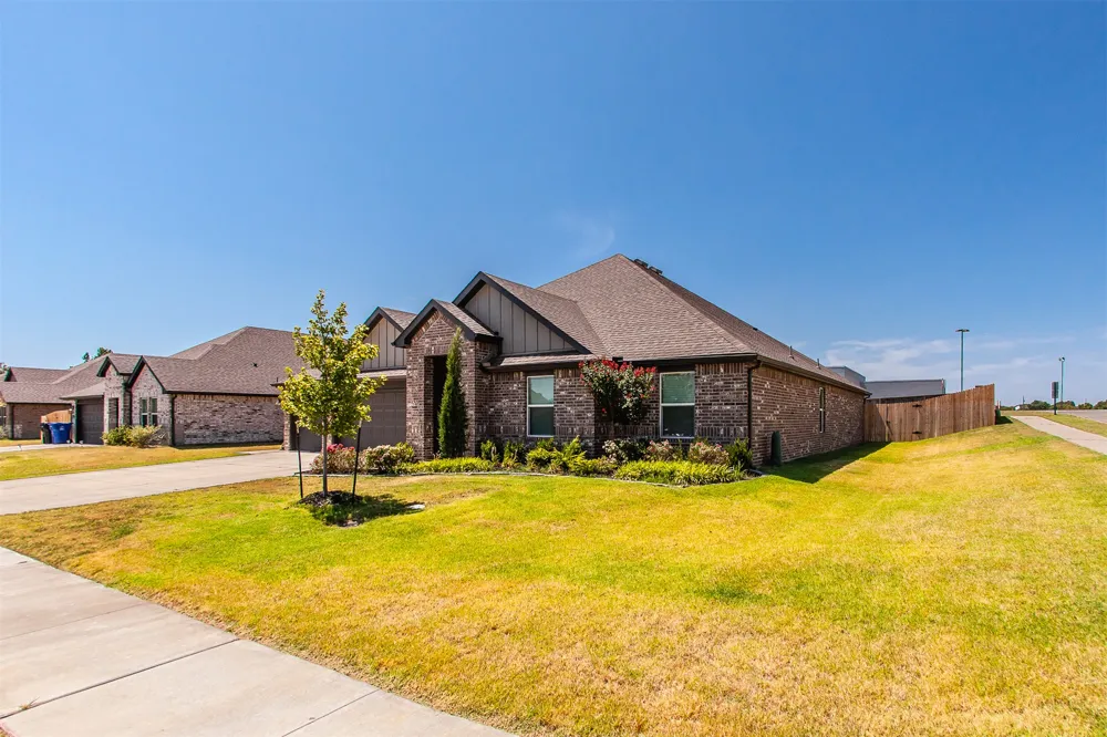 1502 S 72nd Place Broken Arrow, OK 74014