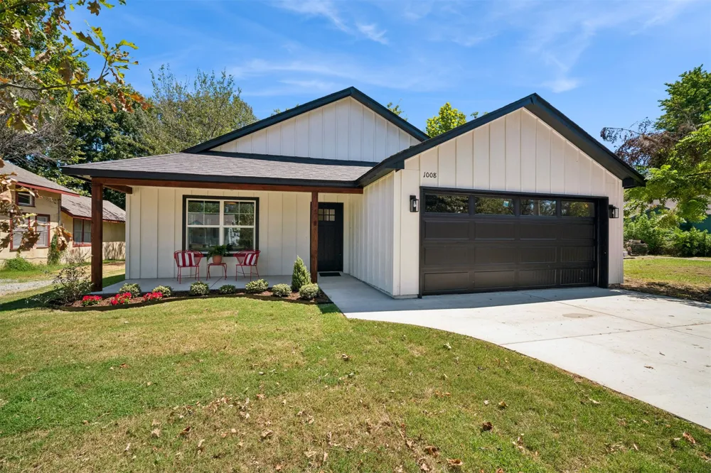 1008 Sioux Avenue Claremore, OK 74017