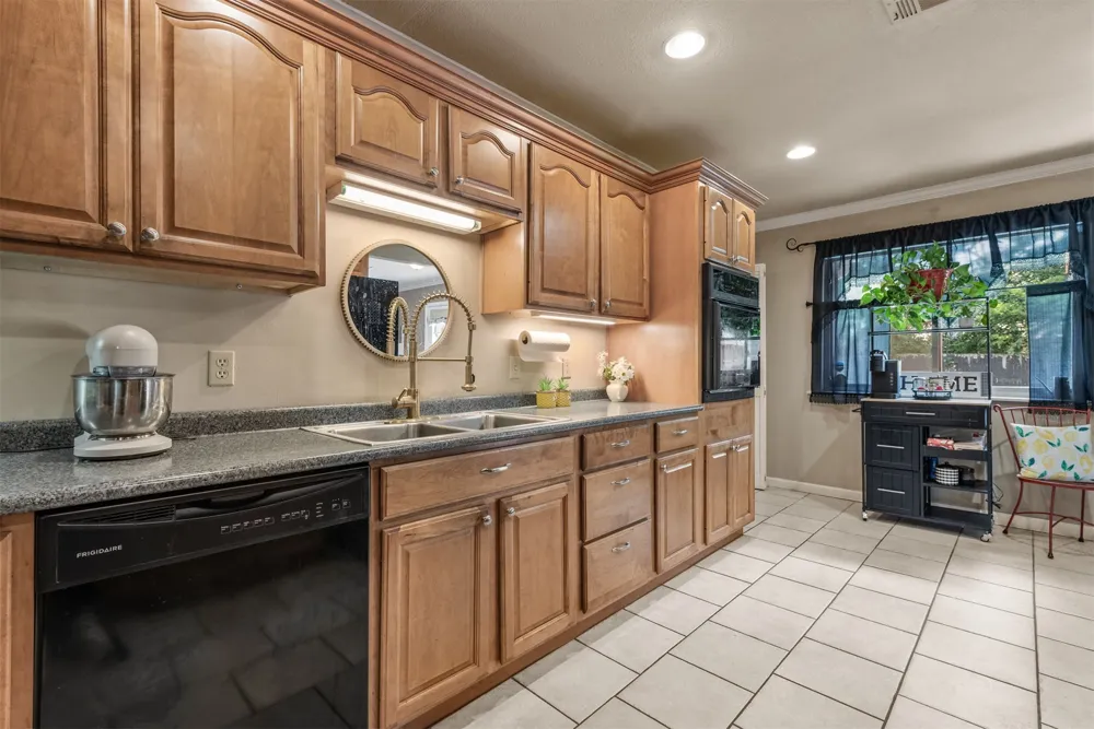 1810 W Independence Street Tulsa, OK 74127