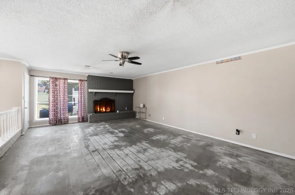 1016 E 13th Street Claremore, OK 74017
