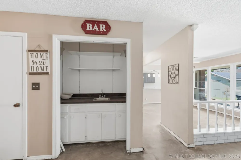 1016 E 13th Street Claremore, OK 74017