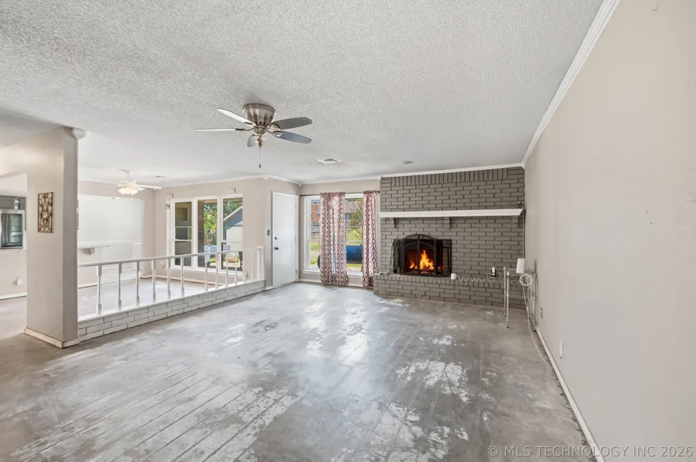 1016 E 13th Street Claremore, OK 74017