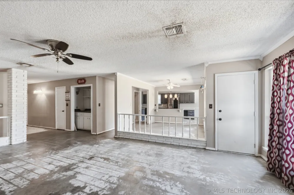 1016 E 13th Street Claremore, OK 74017
