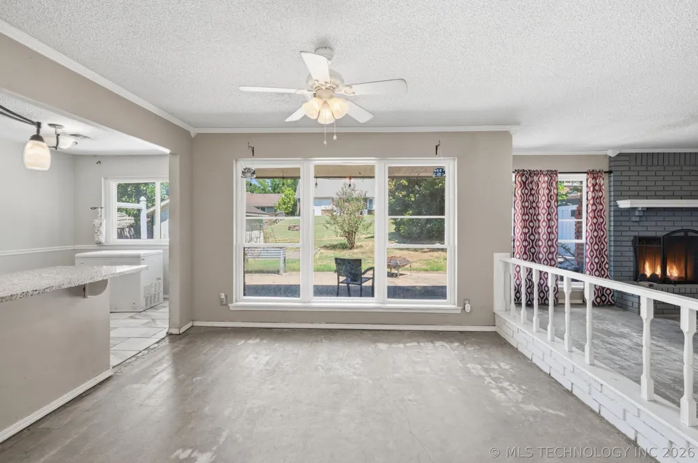 1016 E 13th Street Claremore, OK 74017